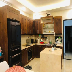 Mặt phố Ba Đình vỉa hè rộng 2 thoáng KD đỉnh 54m 5 tầng 17,7 tỷ