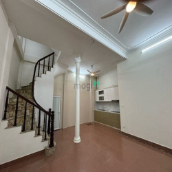 Max hot: Tô Vĩnh Diện 43m² - Ô tô đỗ cửa - 20m ra mặt phố