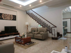 Cho thuê Villa Nguyễn Văn Hưởng, Thảo Điền, Q2, 400m2  giá 62 Triệu