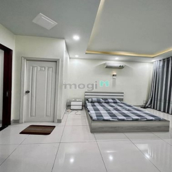PHAN ĐÌNH PHÙNG GẦN CHỢ PHÚ NHUẬN, Nhà Đẹp 4 Tầng 4Pn Lớn , HƠN 7 TỶ