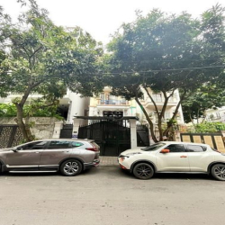 Bán Biệt thự liền kề quận Cầu Giấy, phố hoàng Đạo Thúy 128m2 có 2 Mt