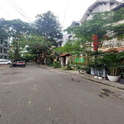Bán Biệt thự liền kề quận Cầu Giấy, phố hoàng Đạo Thúy 128m2 có 2 Mt