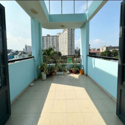 🏠Cho thuê căn hộ Penthouse 1PN gần Ngã Tư Hàng Xanh ( Có thể tl )