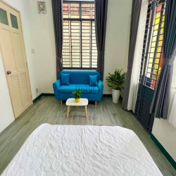 Cho thuê căn hộ full nội thất mới, cửa sổ, ban công lớn Thảo Cầm Viên