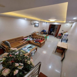 Chính chủ bán gấp căn hộ tập thể Láng Hạ 90m2 - Sổ đỏ chính chủ