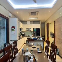 Bán căn BT Vườn Đào Khu VIP diện tích 195m MT 13m