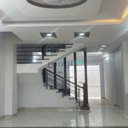 Bán nhà mặt tiền Phạm Hữu Lầu vị trí đắc địa cách PMH 500m giá 14.7 tỷ
