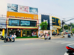 Mặt bằng kinh doanh đắc địa góc 2 mặt tiền đường Đồng Khởi-Phan Trung