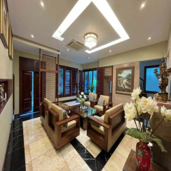 Bán căn BT Vườn Đào Khu VIP diện tích 195m MT 13m