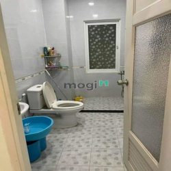 Bán nhà giá rẻ 6x25, Phan Đăng Lưu, 1 trệt, 1 lửng, 2 lầu, st. 19 tỷ 8