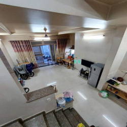 Bán Nhà TÔ HIẾN THÀNH, Q.10, 44m2(4,4x10), 4Tầng, Gần CV Lê Thị Riêng