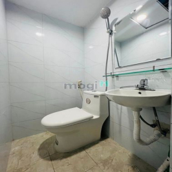Giá Cực Tốt! Bán căn Tập thể Mặt phố Vũ Trọng Phụng - 50m x 2 Ngủ!