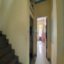 Nhà 3 tầng Bùi Văn Ba Quận 7. 7*15, chỉ 6,7 tỷ. TT Đông.