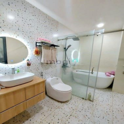 Siêu Phẩm Dòng Tiền+Kinh Doanh, Khủng 331m² Ngang 10M - Giá Chỉ 15 Tỷ