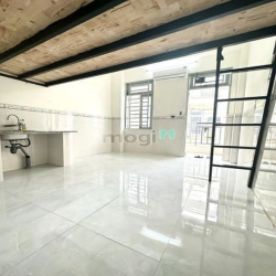 DUPLEX đầy đủ nội thất ngay ngã tư Phú Nhuân, Gò Vấp, Tân Bình