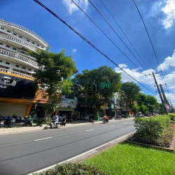 Cho thuê nhà mặt tiền số 109-111 đường Bàu Cát, Phường 14, Q.Tân Bình