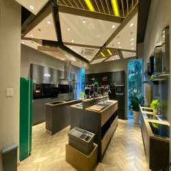 Cho thuê Shophouse Nguyễn Cơ Thạch có thang máy giá chỉ có 170 triệu