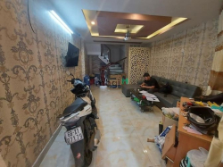 Bán nhà CMT8 Quận 10, 38m2 4.2x9, 5 tầng mới đẹp, gần Metro, 5.2 tỷ TL