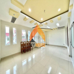 ?VILLA có hầm ngay sau SONG HÀNH 12X20 giá  45TR