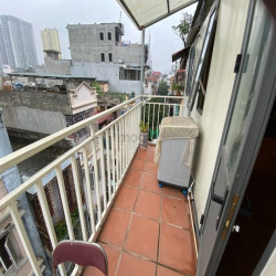 Chính chủ cần bán căn hộ tập thể biệt lập cách Hồ Gươm 15 phút đi bộ