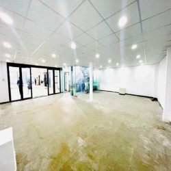 ngang 10m đường Võ Văn Tần, Quận 3, giá 45 triệu/tháng