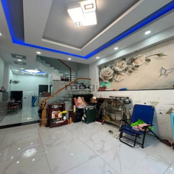 Nhà chính chủ 3 Tầng, HXH, 44m2 nở hậu, Sổ 2024, Giá 4,85 tỷ.