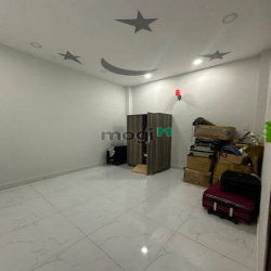 Nhà chính chủ 3 Tầng, HXH, 44m2 nở hậu, Sổ 2024, Giá 4,85 tỷ.