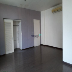 Cho thuê  nguyên căn MT Mai Thị Lựu, Q1, 9,5x27m, 2 tầng, 100tr