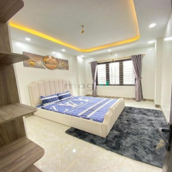 Cho thuê nhà riêng ngõ 132 Võ Chí Công diện tích 60m2 x 7 tầng mt 5m