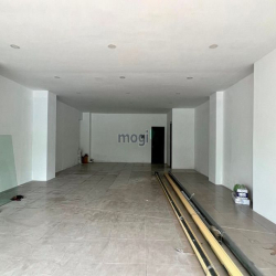 CHO THUÊ shop 7,6x13m (100m2) mặt tiền Nguyễn Văn Linh, Phú Mỹ Hưng