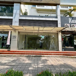 CHO THUÊ shop 7,6x13m (100m2) mặt tiền Nguyễn Văn Linh, Phú Mỹ Hưng