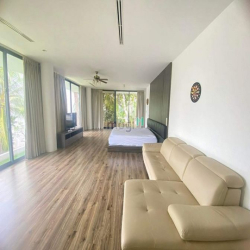 Villa 800m2 sẵn nội thất, hồ bơi, sân vườn- Lựa chọn lý tưởng cho VP