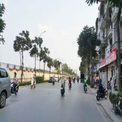 Bán nhà Phố Lê Trọng Tấn, thang máy, DT: 39m2, MT: 4,2m, Giá: 7,5 tỷ