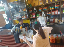 Sang Quán Cafe đang hoạt động đông khách 403 Phạm Văn Đồng, Bình Thạnh