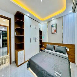 Bán gấp nhà siêu đẹp Nhiêu Tứ,P7,Q.PN,Giá2tỷ830.80m2,giá3tỷ720,sổ sẵn