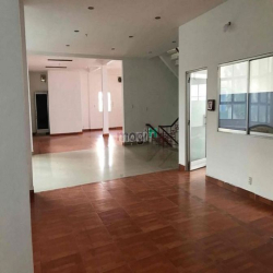 Cho thuê biệt thự 20x20 DTSD 600m2 mt Tản Viên Phường 2 Quận Tân Bình