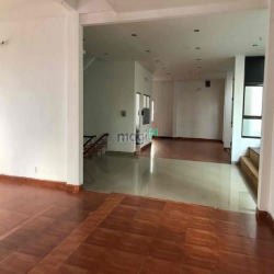 Cho thuê biệt thự 20x20 DTSD 600m2 mt Tản Viên Phường 2 Quận Tân Bình