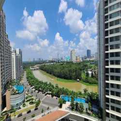 Chuyển nhượng căn hộ Midtown 90m2 - 5.4 tỷ - view Đông Nam ,lầu cao.