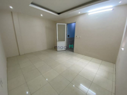 Cho thuê nhà  phố Trung Kính 60mx6t nhà mới đẹp giá 27tr/th