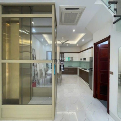 Độc Nhất! Nhà phố Khâm Thiên, quy hoạch ổn định, ô tô tránh. DT 85m2