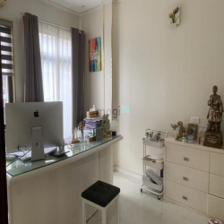 Trung tâm Ba Đình, KD khủng, bán nhà phố Nguyễn Công Hoan, 40m, 152,tỷ