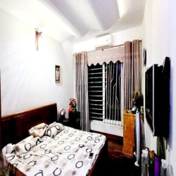 HOT! Cần bán gấp! Nhà Thạch Bàn, LBiên 53m2, 5T, gara ô tô, chỉ 7.9 tỷ