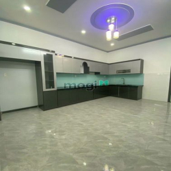 Bán Nhà 1Lầu 1Trệt Dt Lớn: 100m2. Trung Tâm Biên Hoà. Giá: 2Tỷ290Triệu