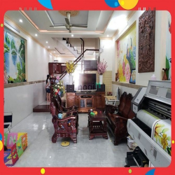 Q12. Nhà chính chủ, 5M x 24M, 3T, đường 7M, gần đường Hà Huy Giáp.