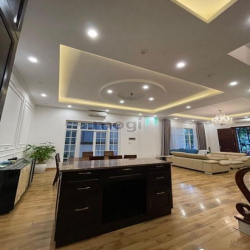 Cho thuê shophouse Vinhome 180m2 có thang máy phù hợp làm văn phòng ho