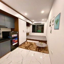 Toà Căn Hộ Dịch Vụ Đình Thôn 63m2 6 Tầng 10 P khép kín, Lô Góc,10m oto