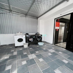 Toà Căn Hộ Dịch Vụ Đình Thôn 63m2 6 Tầng 10 P khép kín, Lô Góc,10m oto