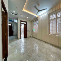 Nhà 2 MT Đường thông TX 25, DT:8x16m, 2Lầu, 4PN, P.Thờ, Sân xe hơi
