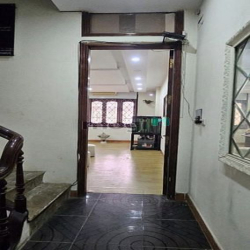 Cho thuê nhà riêng ngõ 23 Đỗ Quang, diện tích 50 m2 x 5 tầng