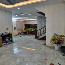 Nhà 2 MT Đường thông TX 25, DT:8x16m, 2Lầu, 4PN, P.Thờ, Sân xe hơi